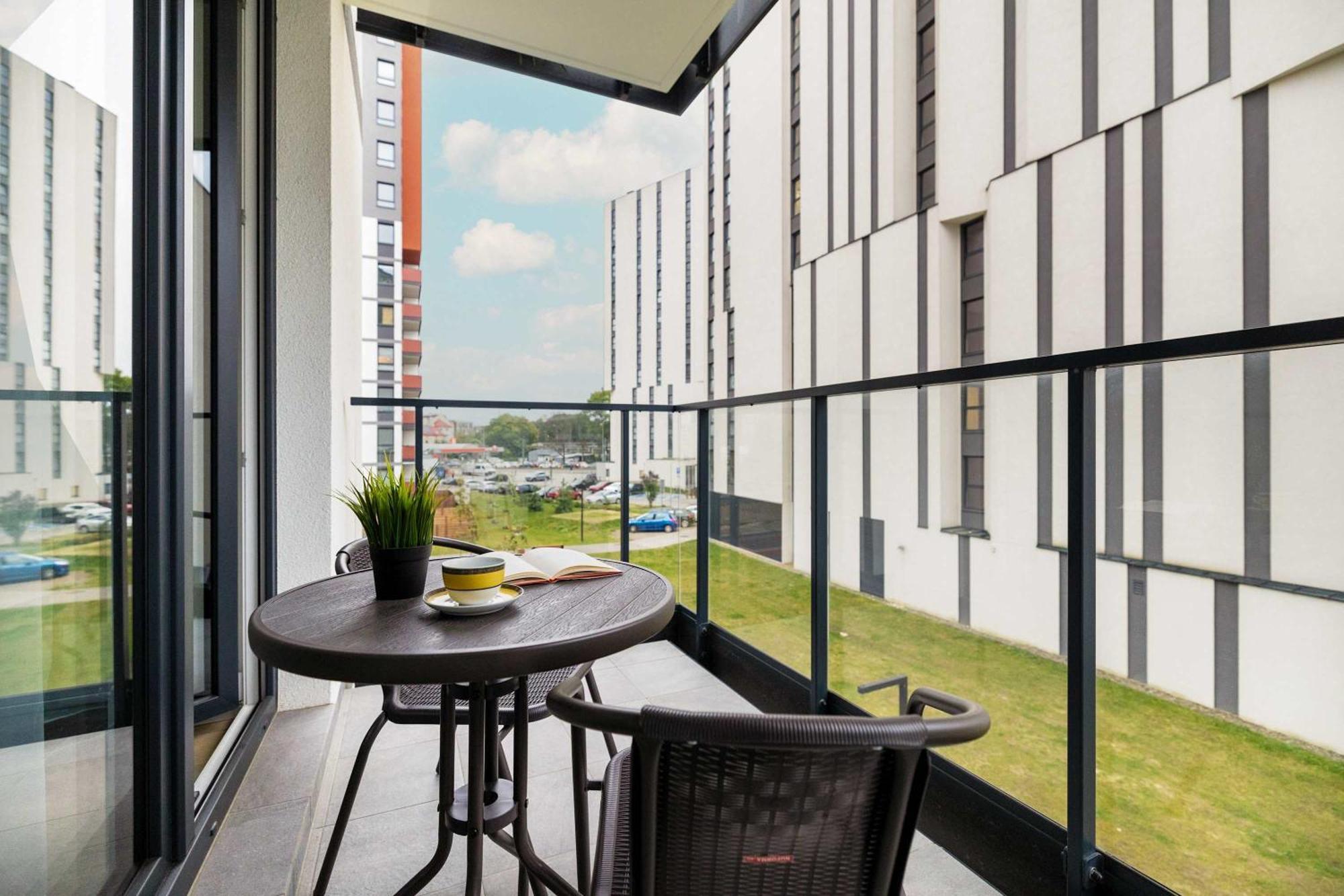 Cozy Apartments Laszkiewicza With Parking By Noclegi Renters Cracóvia Exterior foto
